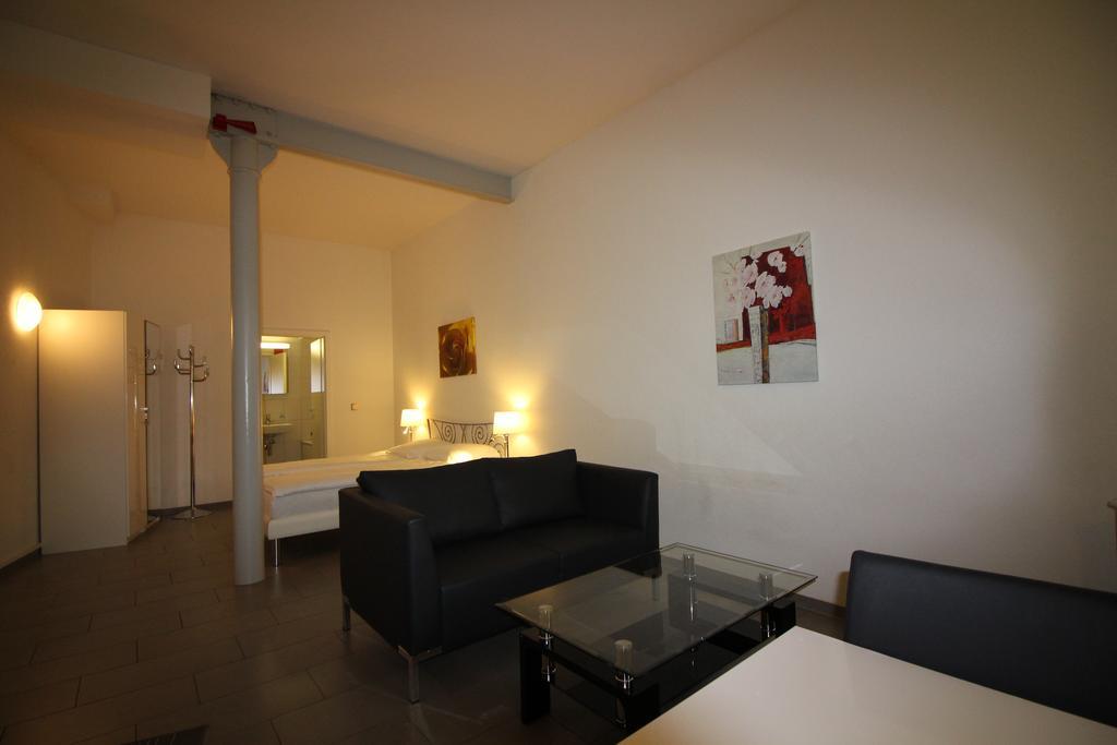 Swiss Star Oerlikon Inn Цюрих Екстер'єр фото