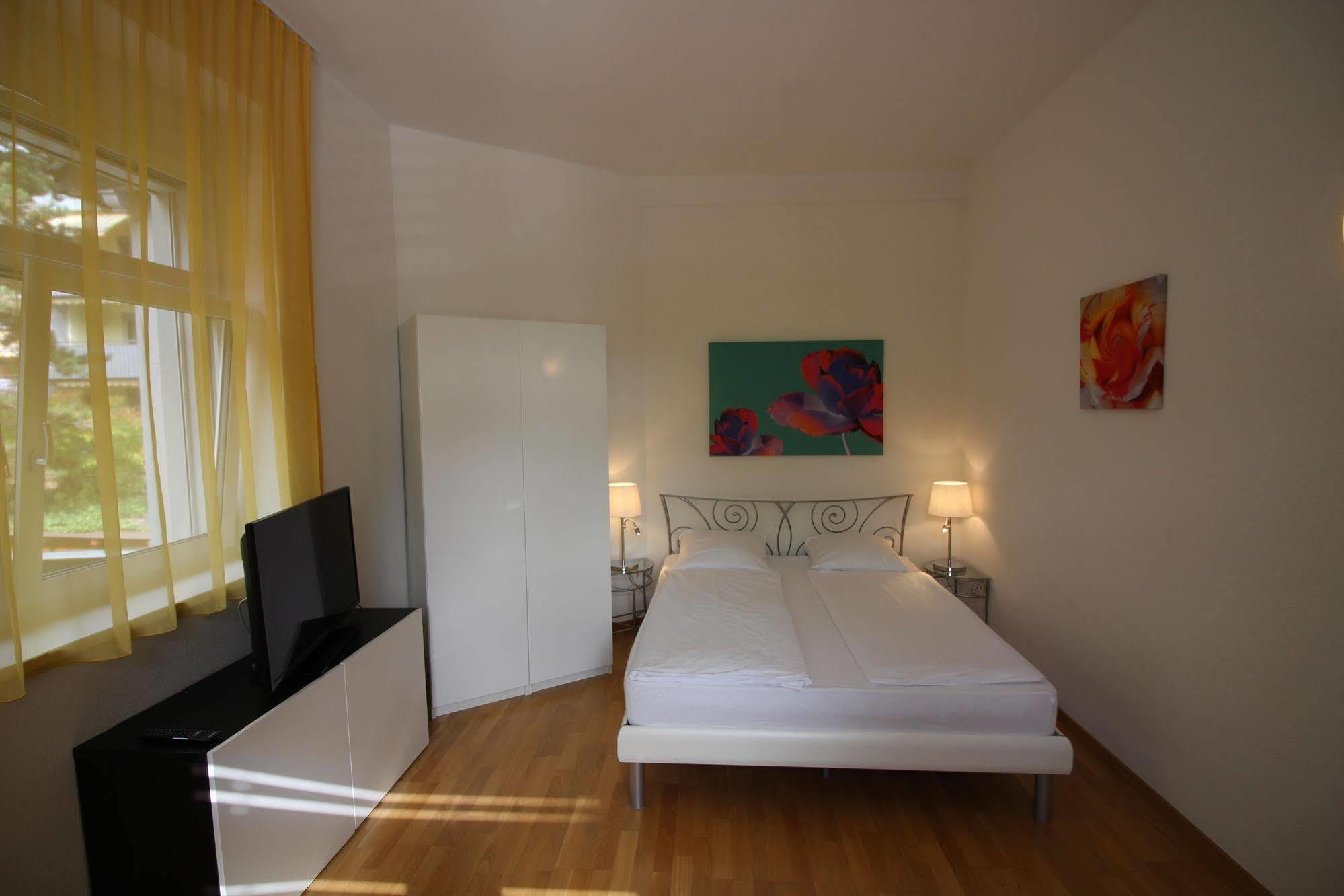 Swiss Star Oerlikon Inn Цюрих Екстер'єр фото